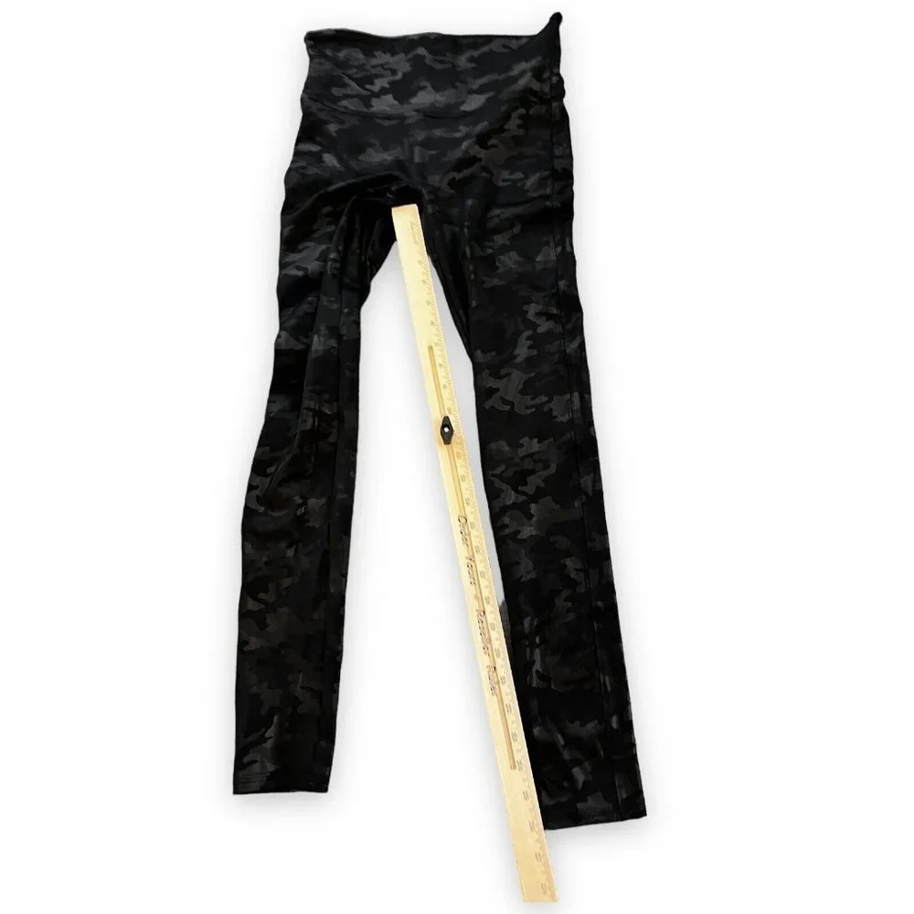 Spanx‎ Black Matte Camo Leggings Womens Medium Faux Leather High Waist
